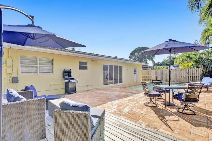 Beautiful 4 Bedrooms/Pool/Walk To Beach 데어필드 비치 외부 사진